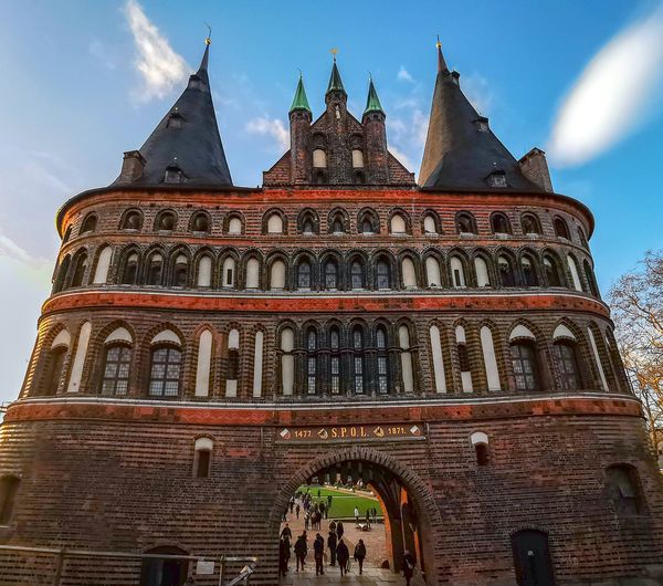 Die Sehenswürdigkeit von Lübeck: das Holstentor