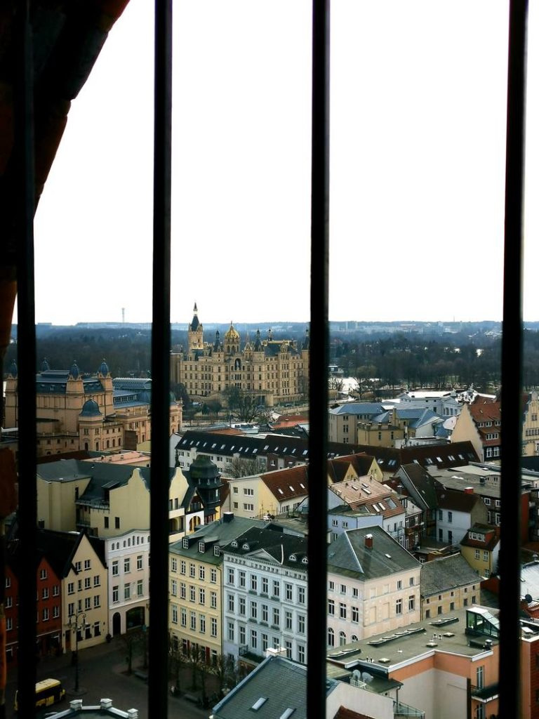 Blick vom Kirchturm Schweriner Dom